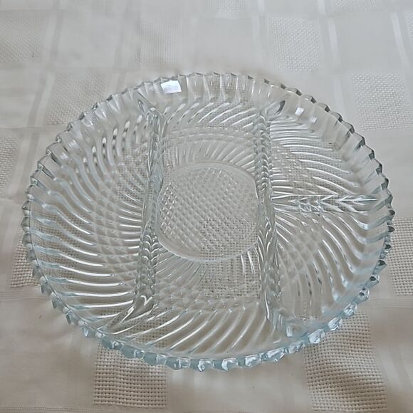 Clear Glass Divided Snack Serving Tray 10"-10" - Picture 12 of 16